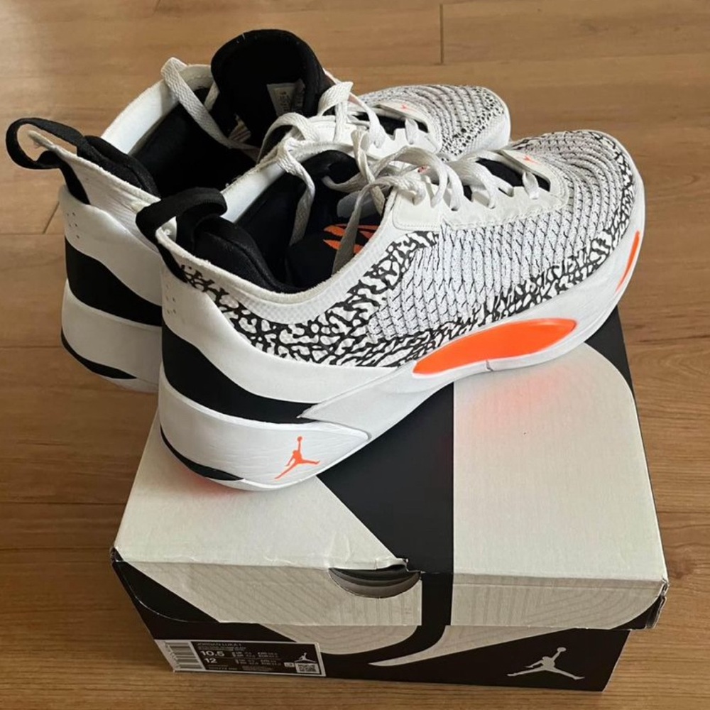 **SOLD** Jordan Luka 1